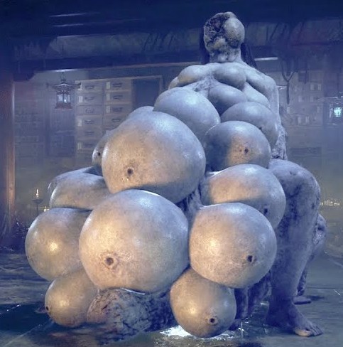 Silent Hill f monstruo embarazada